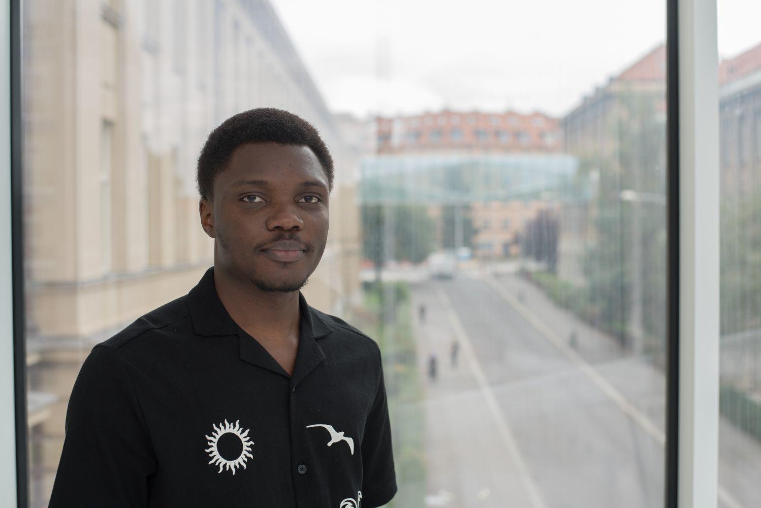 Advanced identification and mitigation of methane leaks in sewer networks and wastewater treatment plants